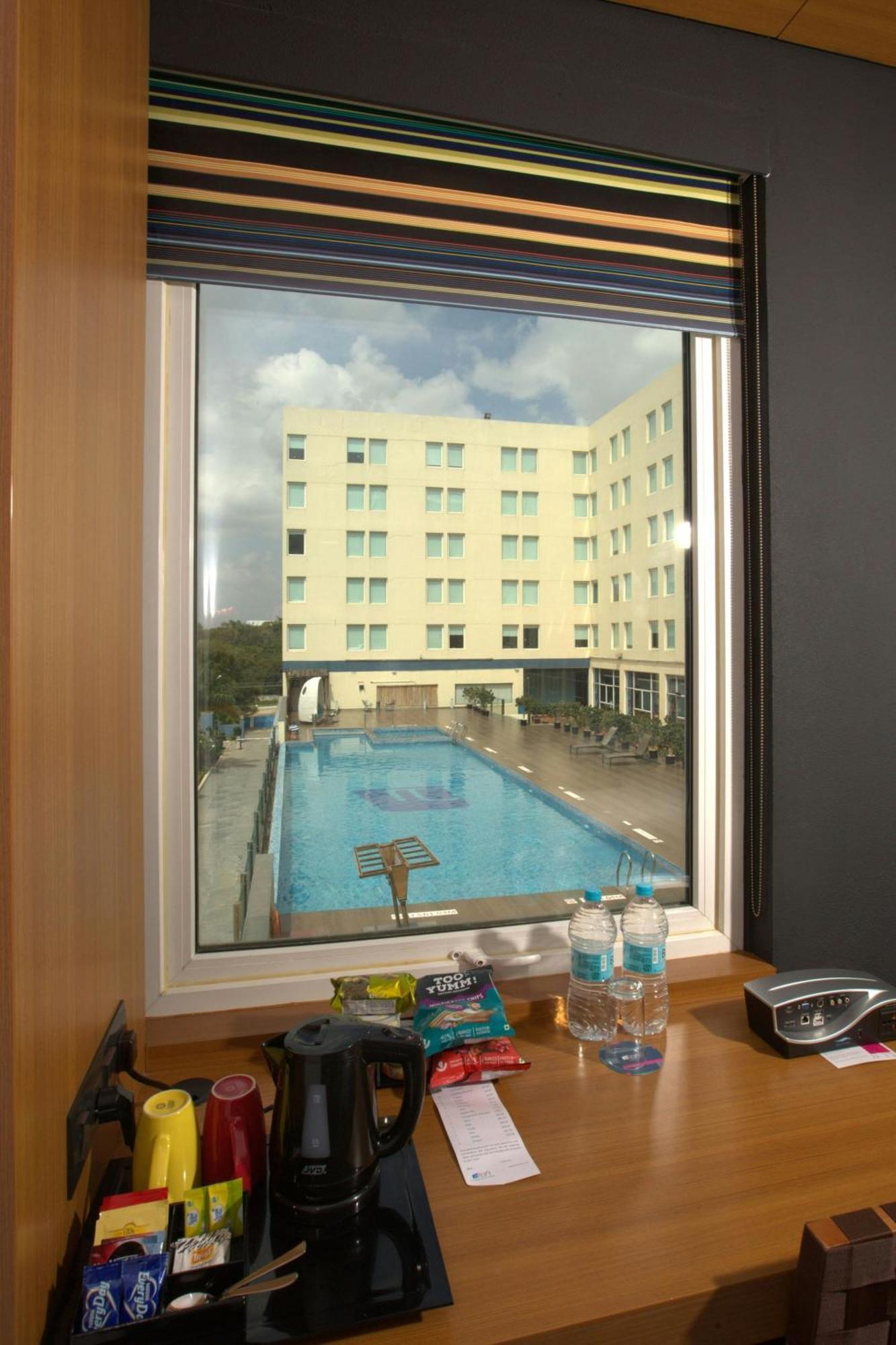 Aloft Bengaluru Whitefield Bangalore Exterior foto