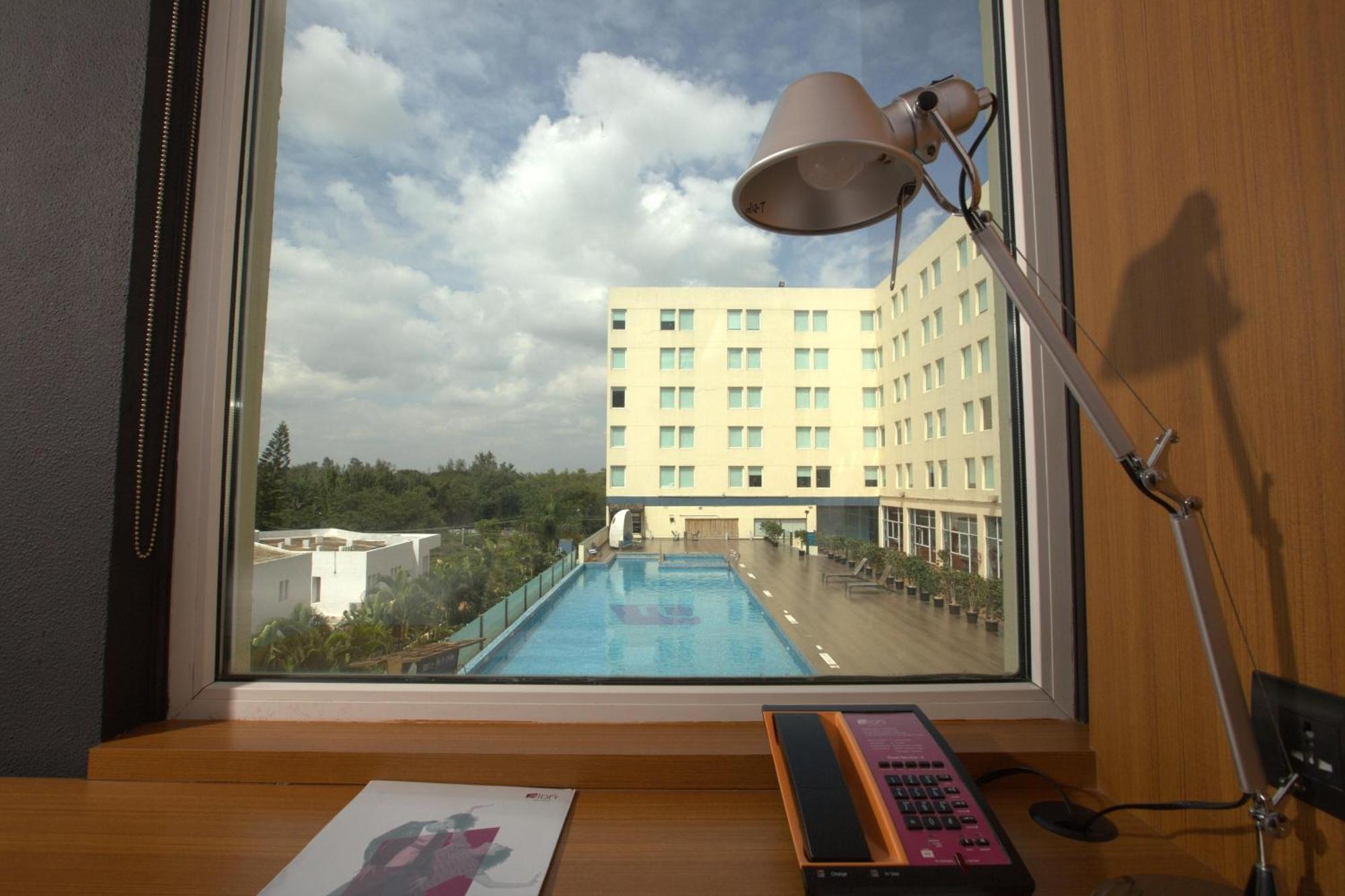 Aloft Bengaluru Whitefield Bangalore Exterior foto